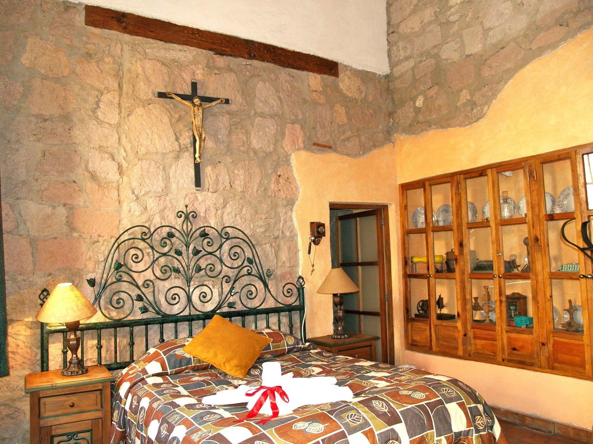 Hotel Casa Del Anticuario Морелия Экстерьер фото